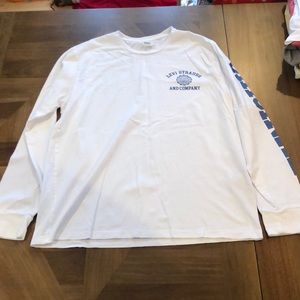 Levi’s longsleeve shirt